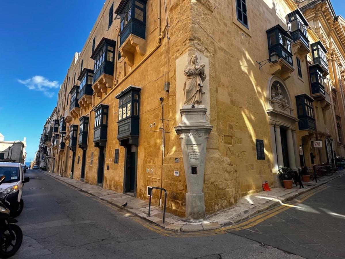 Capital City Apartment Valletta Bagian luar foto