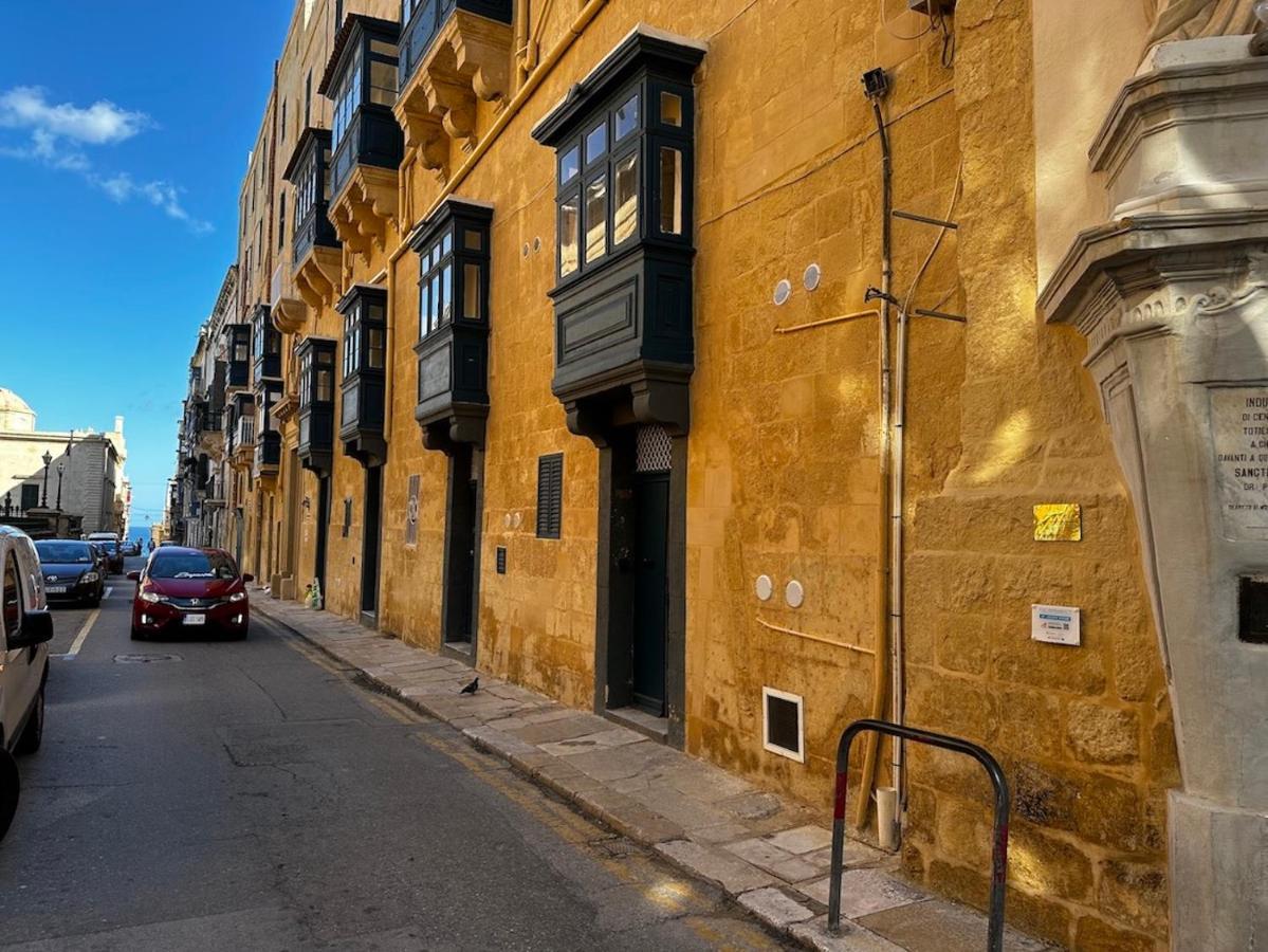 Capital City Apartment Valletta Bagian luar foto